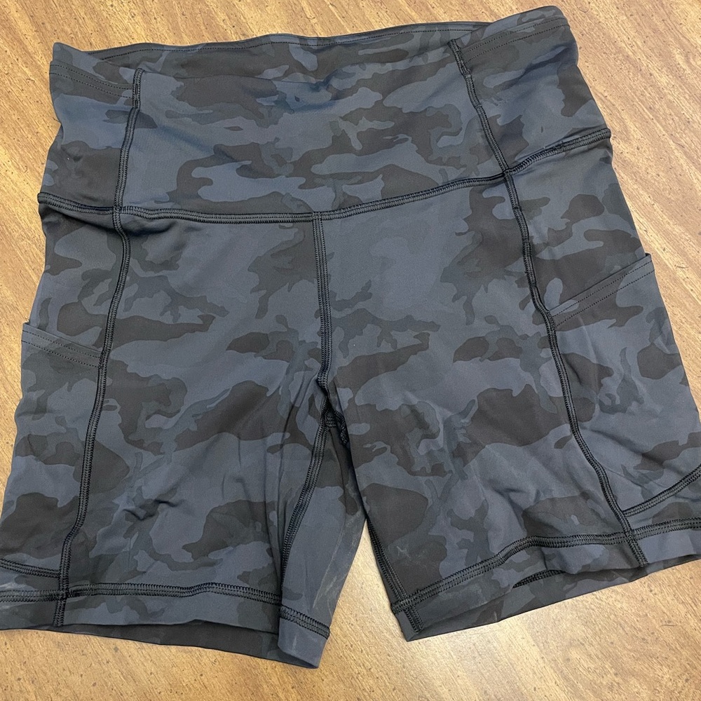 Lululemon bike shorts